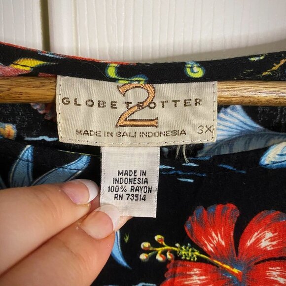 Globe Trotter - Tropical Caribbean Vacation Top - Picture 7 of 8